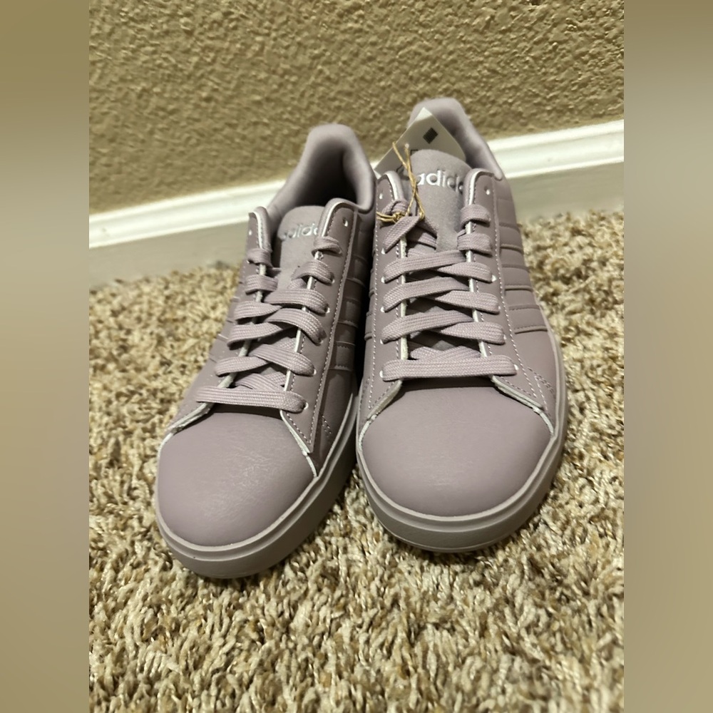 Adidas Women's Grand Court 2.0 Tennis Shoe in color Ice Lavender- size 5